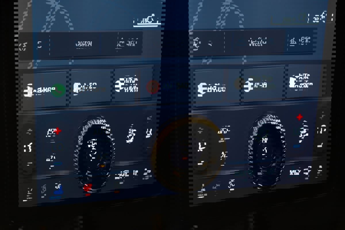 Used 2025 Ford Mustang Mach-E Premium w/ Interior Protection Package image 41