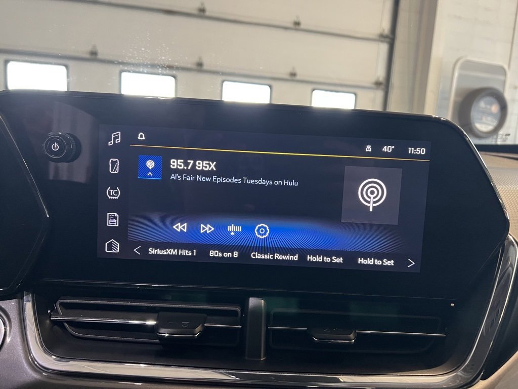 Used 2025 Chevrolet Trax ACTIV w/ Sunroof Package image 22