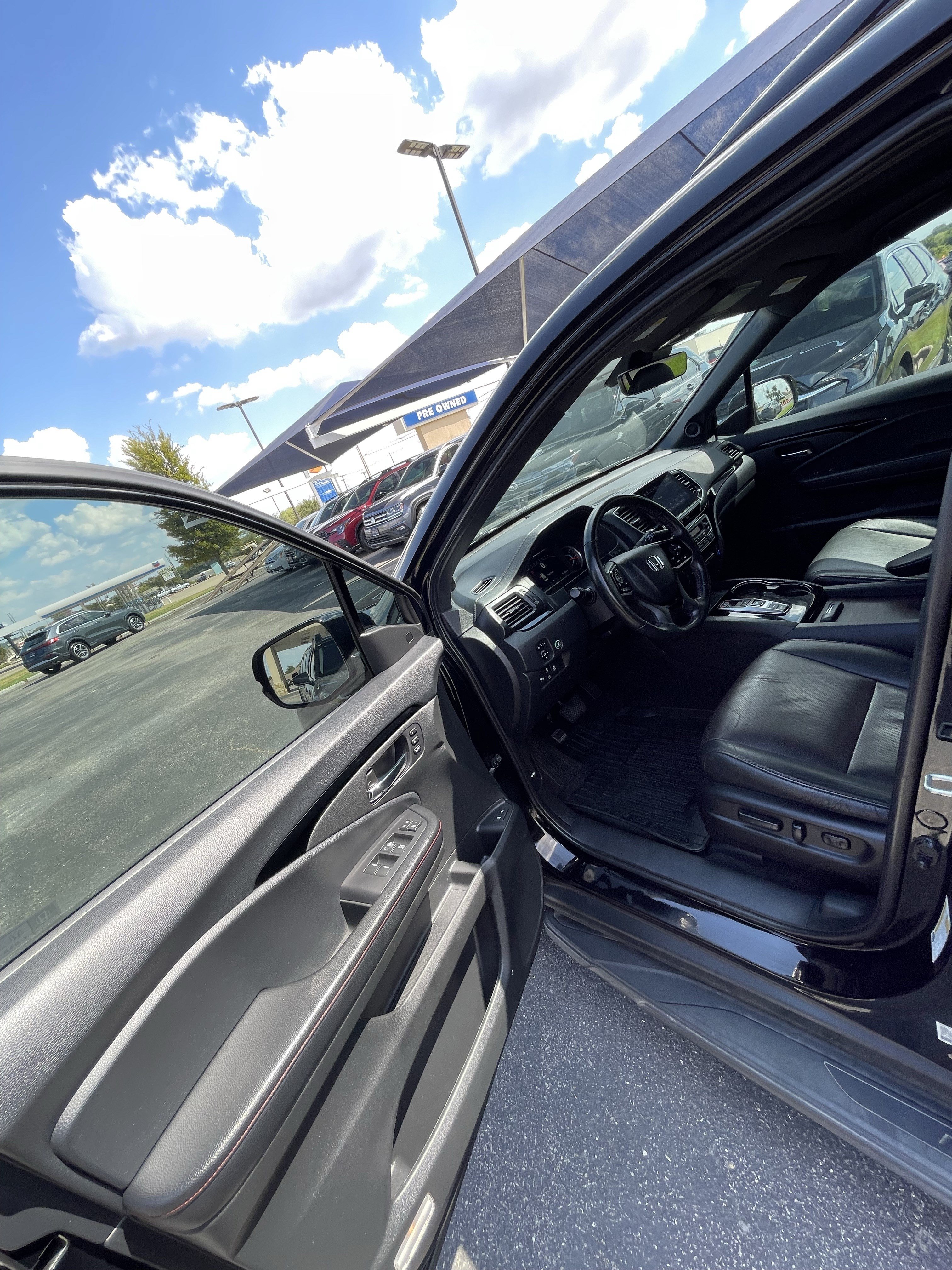 Used 2020 Honda Pilot Black Edition image 27