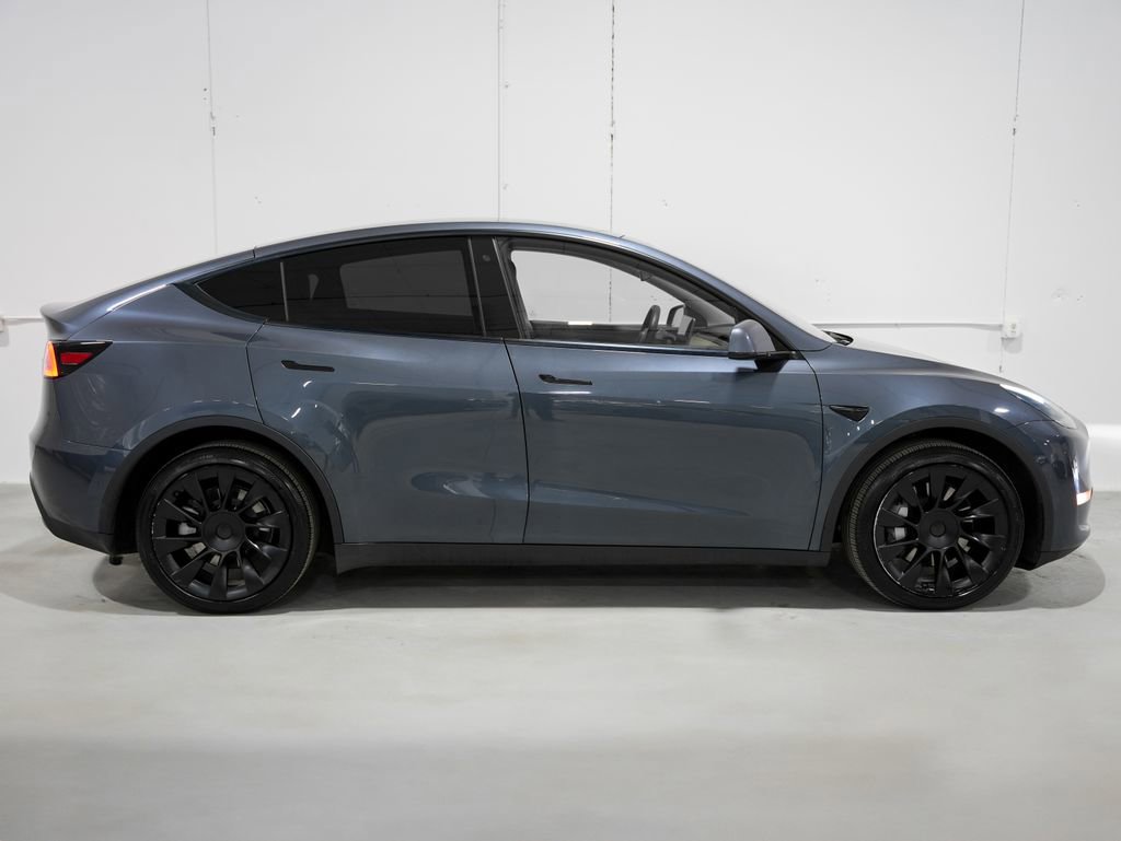 Used 2020 Tesla Model Y Long Range image 7