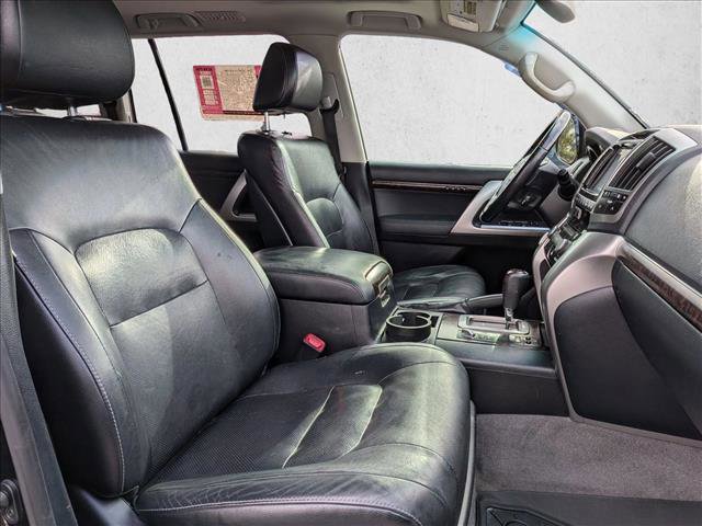 Used 2014 Toyota Land Cruiser image 22