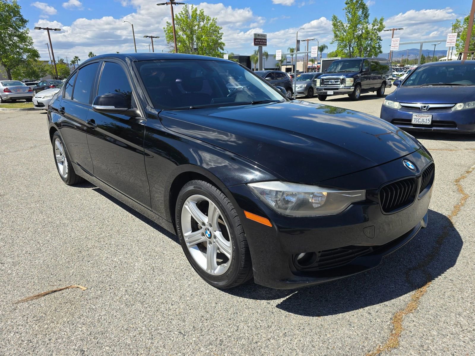 Used 2015 BMW 320i Sedan RWD image 3
