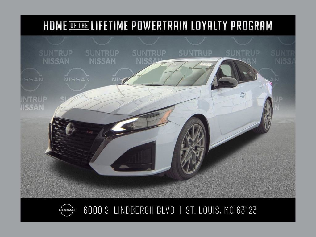 Used 2024 Nissan Altima 2.0 SR image 1