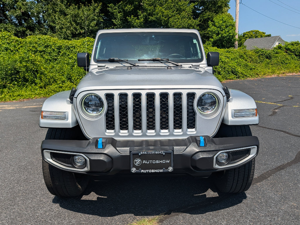 Used 2023 Jeep Wrangler Unlimited Sahara w/ Cold Weather Group AWD/4WD image 2