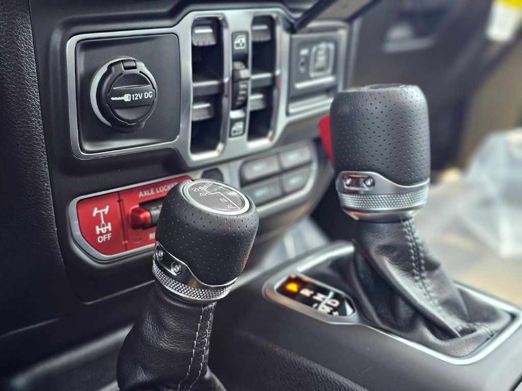 New 2026 Jeep Gladiator Mojave AWD/4WD image 15