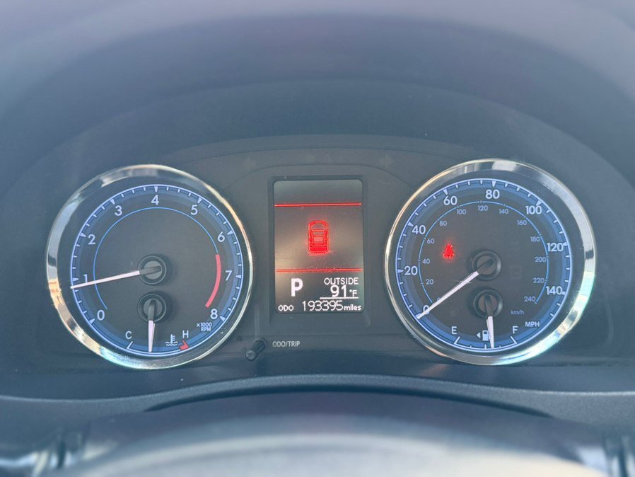 Used 2018 Toyota Corolla LE FWD image 10