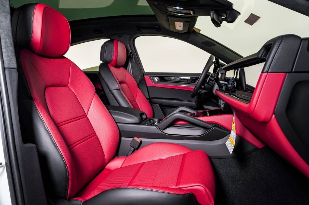 New 2026 Porsche Cayenne GTS image 15