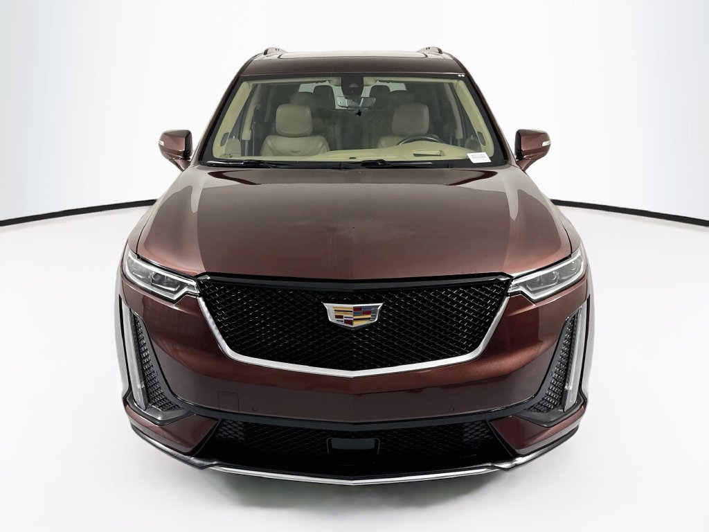 Used 2022 Cadillac XT6 Sport w/ Platinum Package AWD/4WD image 2
