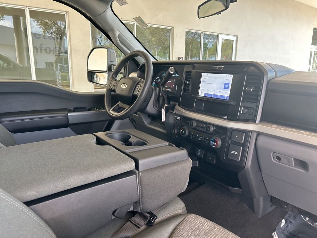 Used 2025 Ford F350 XLT image 24