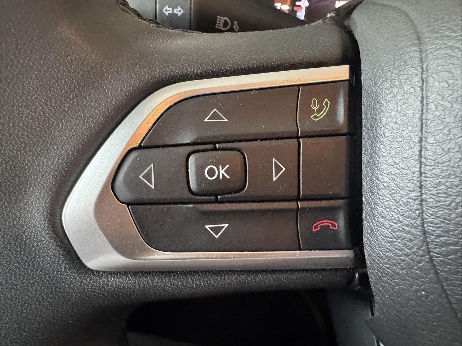 Used 2025 Jeep Compass Limited AWD/4WD image 11