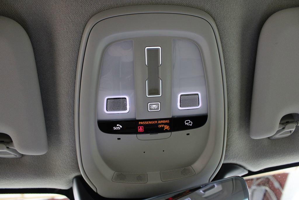 Used 2023 Volvo XC40 B4 Plus w/ Driver Assist Package image 30