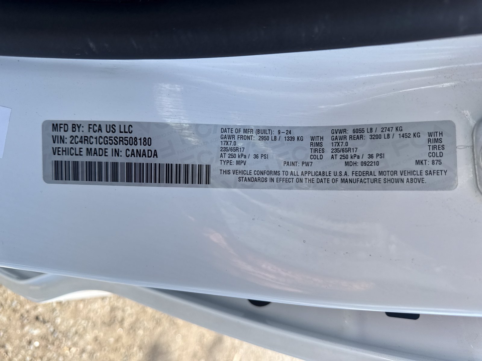 Used 2025 Chrysler Voyager LX FWD image 30