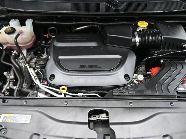 Used 2023 Chrysler Voyager LX image 20