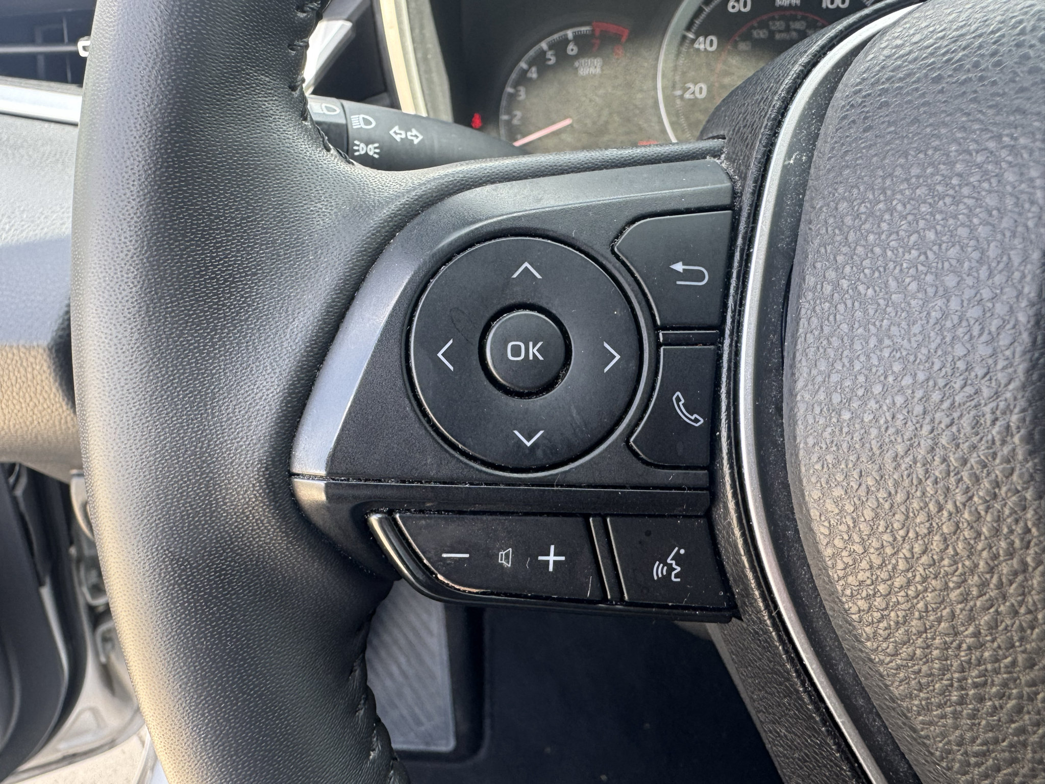 Used 2022 Toyota Corolla SE FWD image 13