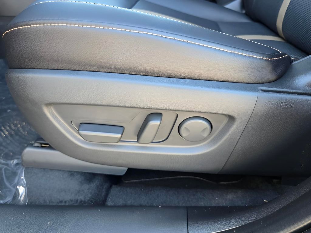New 2025 MAZDA CX-70 Plug-In Hybrid w/ Premium Plus image 15