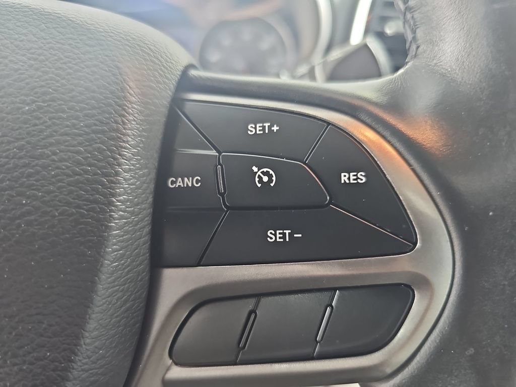 Used 2020 Jeep Cherokee Limited AWD/4WD image 23
