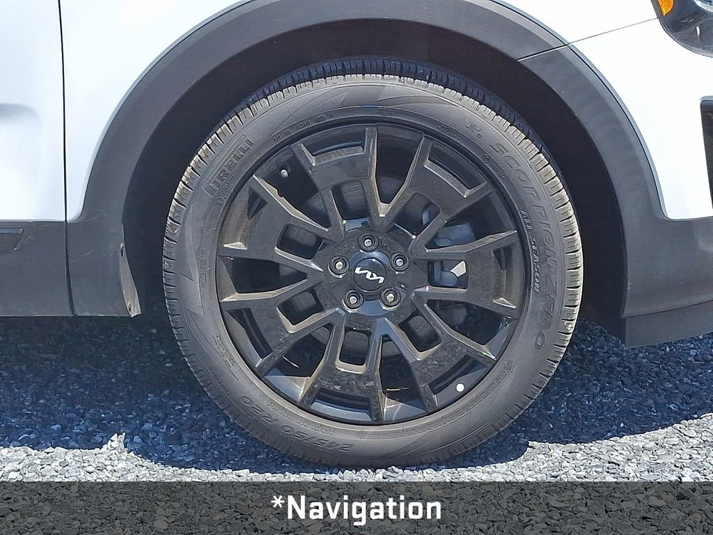 Used 2022 Kia Telluride SX w/ Nightfall Edition Package AWD/4WD image 10