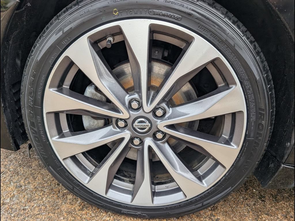 Used 2019 Nissan Maxima Platinum w/ Illumination Package FWD image 25
