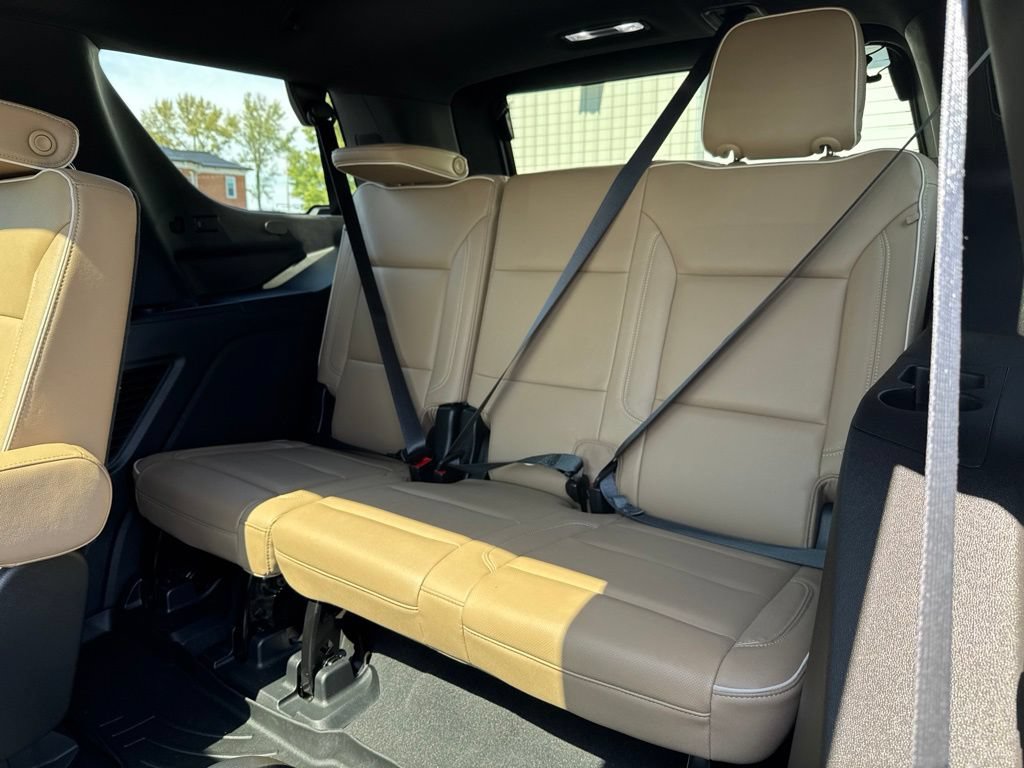 Used 2023 Chevrolet Tahoe Premier AWD/4WD image 37