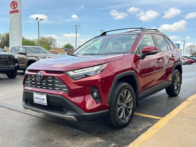 Used 2024 Toyota RAV4 Limited w/ Advanced Technology Package AWD/4WD image 5