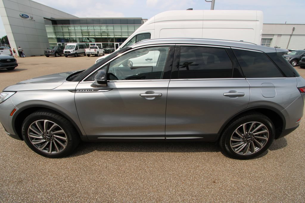 Used 2024 Lincoln Corsair Reserve w/ Equipment Group 201A AWD/4WD image 5