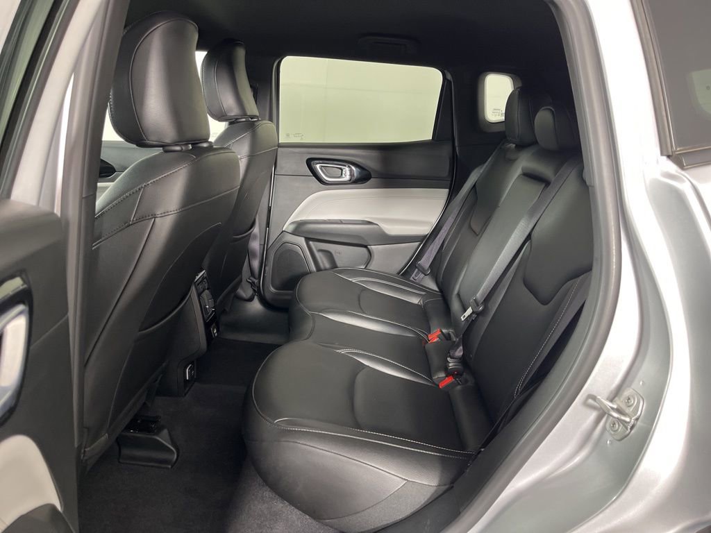 Used 2025 Jeep Compass Limited AWD/4WD image 23