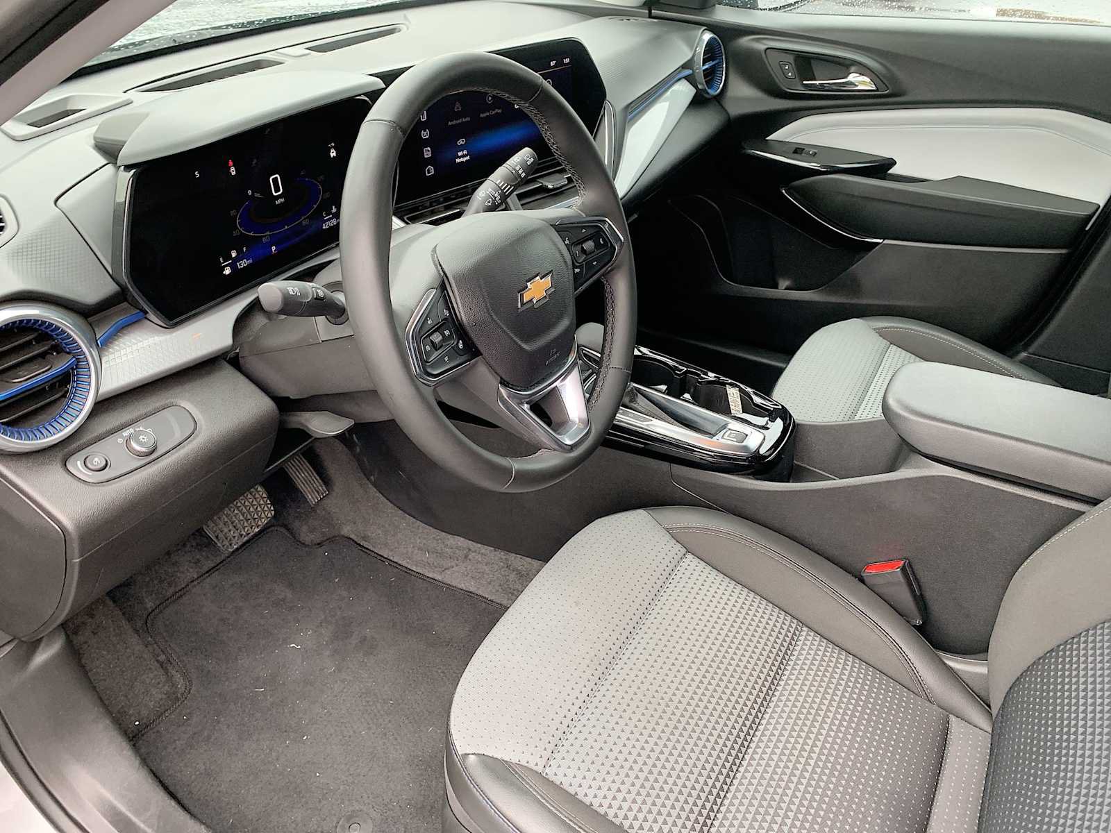 Certified 2024 Chevrolet Trax LT w/ LT Convenience Package FWD image 10
