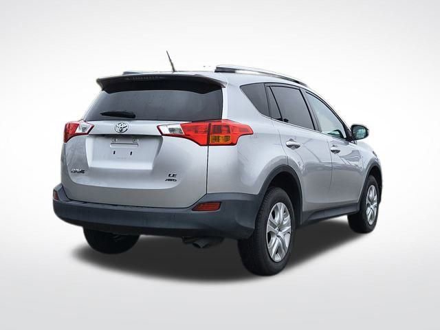 Used 2015 Toyota RAV4 LE image 9