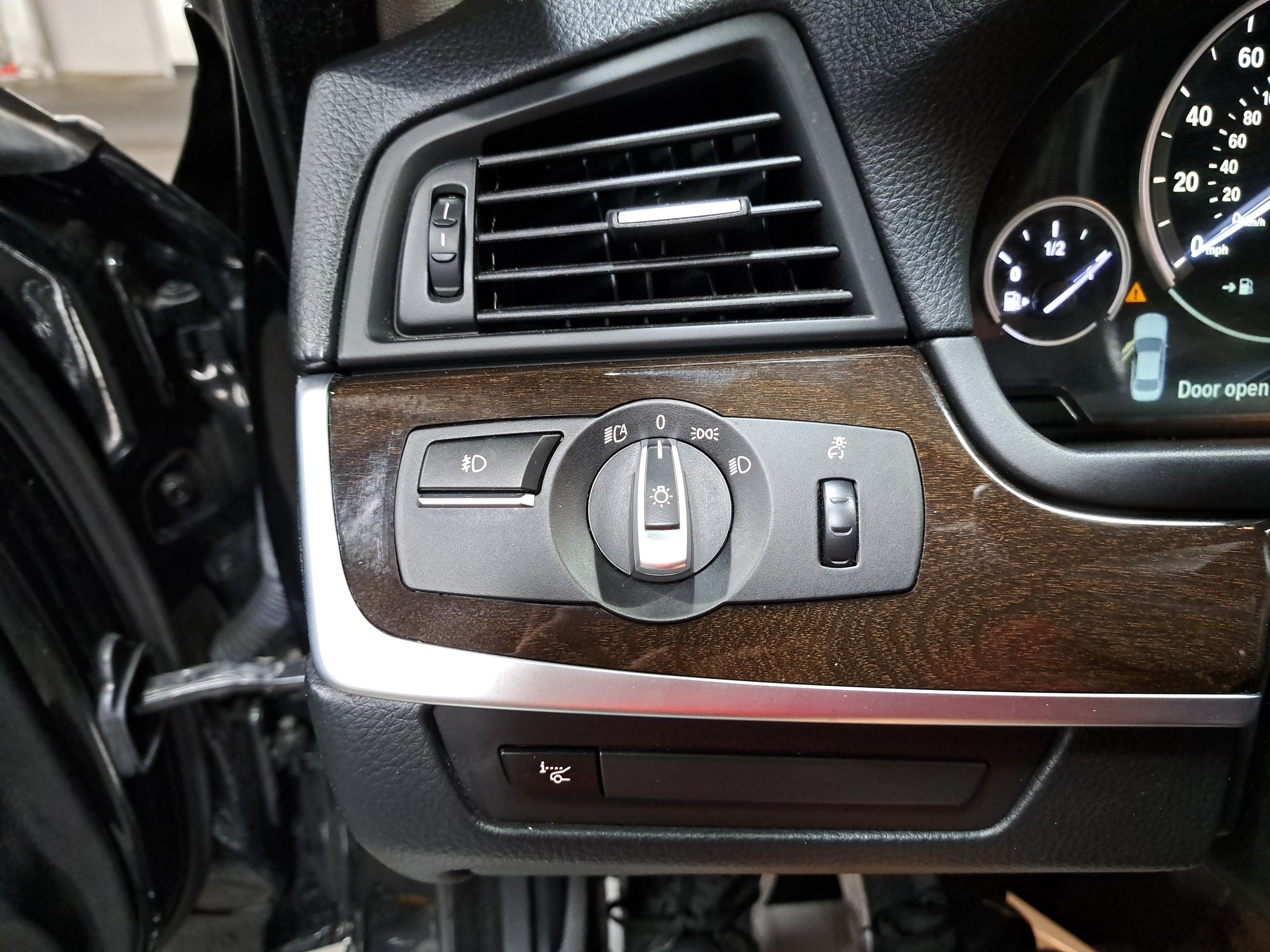 Used 2015 BMW 535i xDrive Sedan AWD/4WD image 26