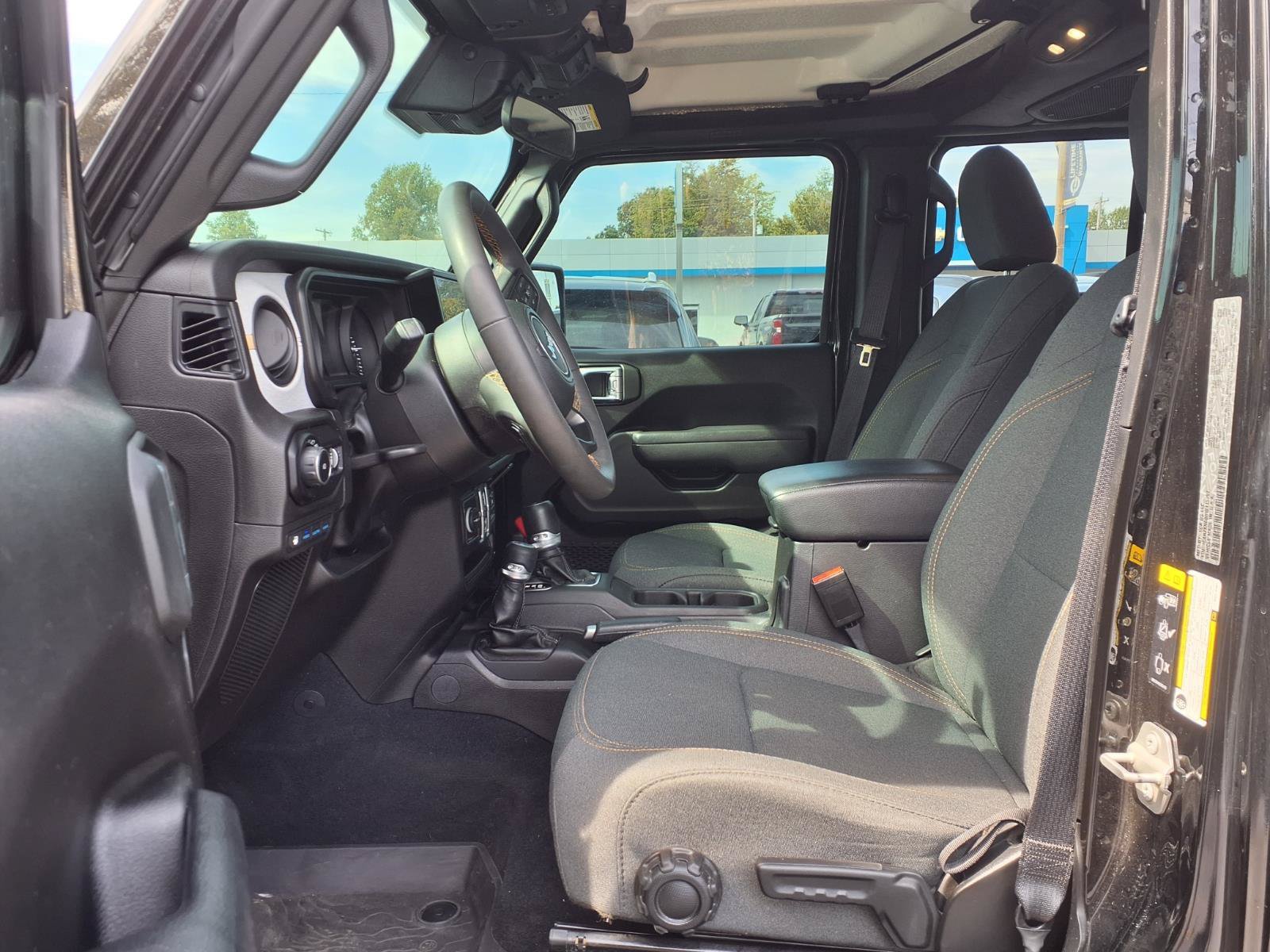 Used 2024 Jeep Wrangler Unlimited w/ Dual Top Group AWD/4WD image 5