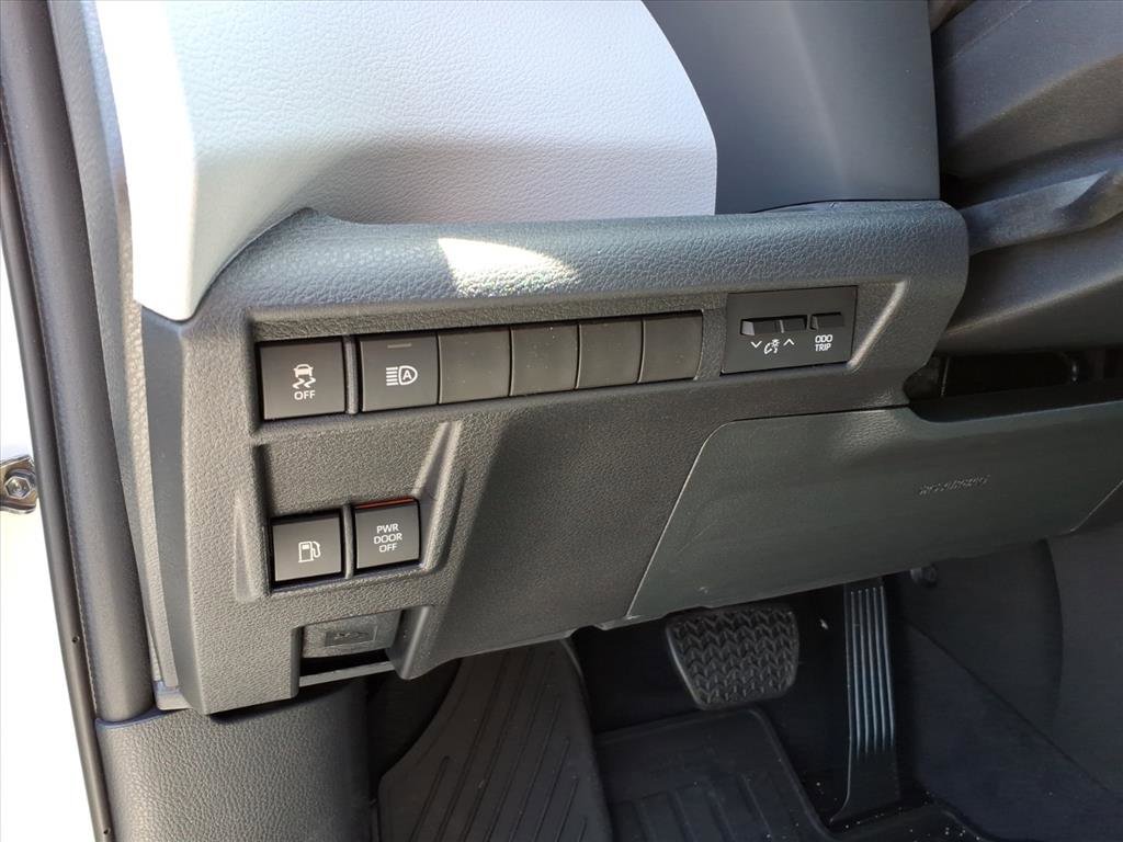 New 2026 Toyota Sienna XLE AWD/4WD image 14