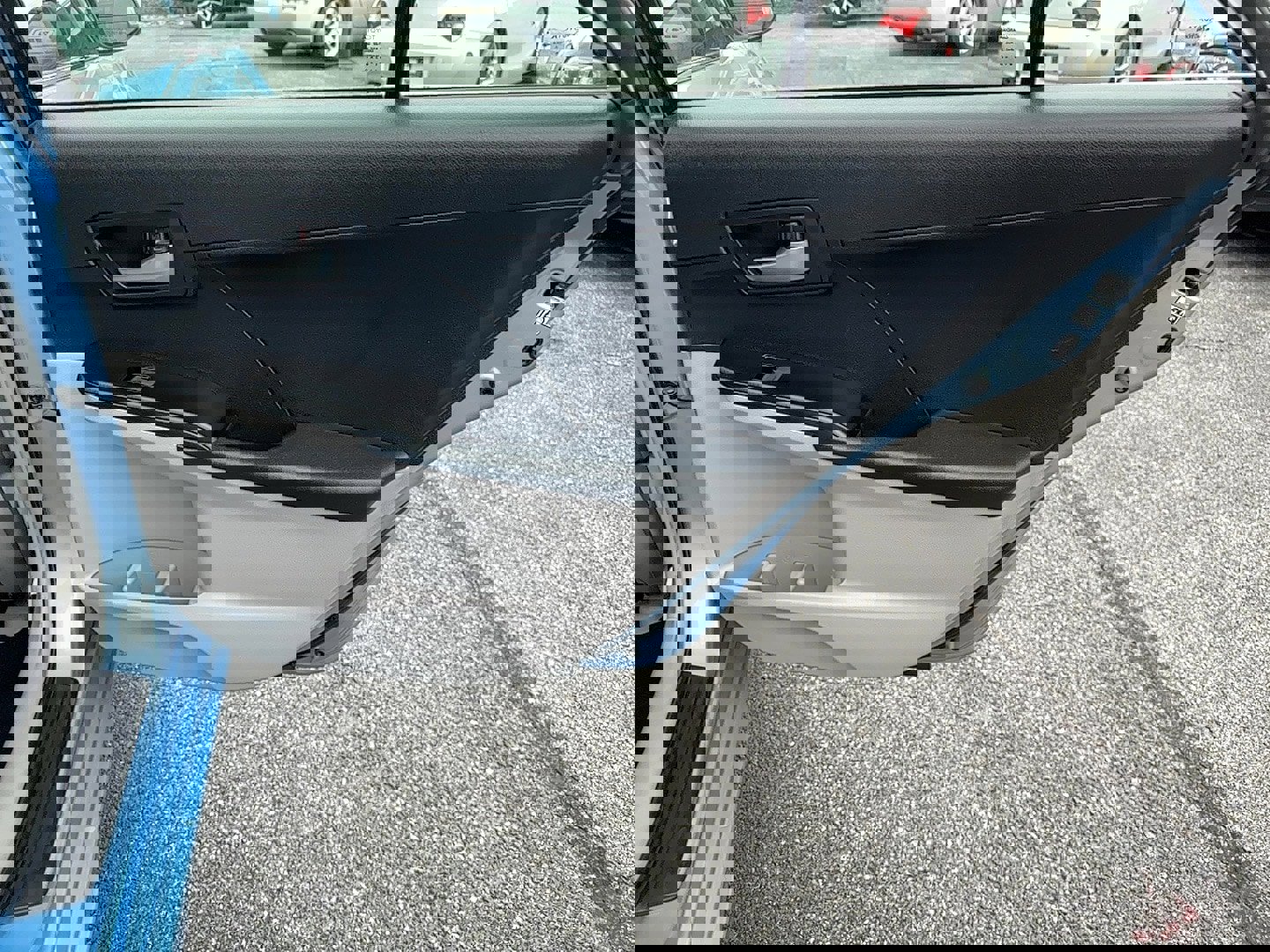 Used 2012 Toyota Camry L image 19