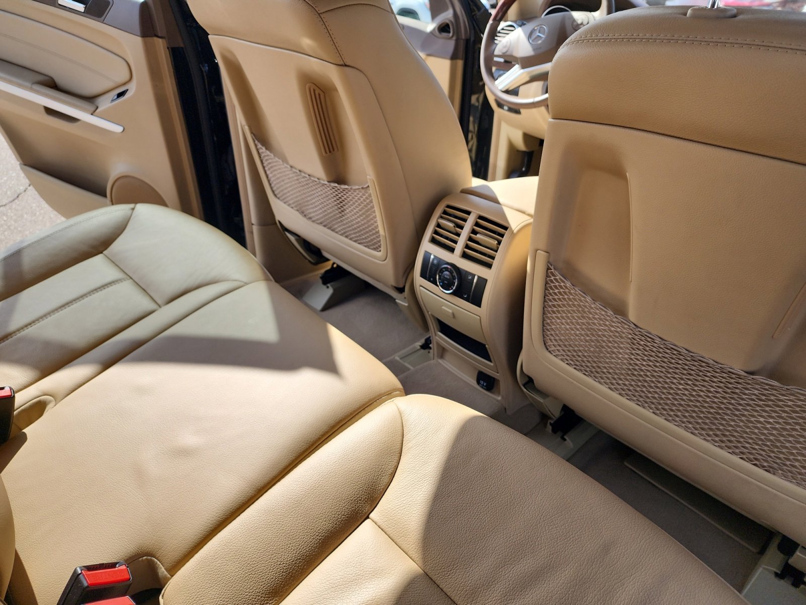 Used 2011 Mercedes-Benz GL 550 4MATIC w/ Chrome Accessory Pkg image 32