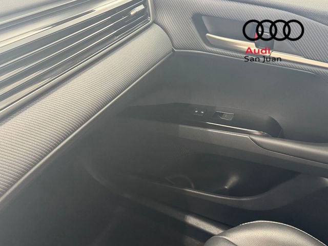 Used 2025 Toyota Camry SE image 35