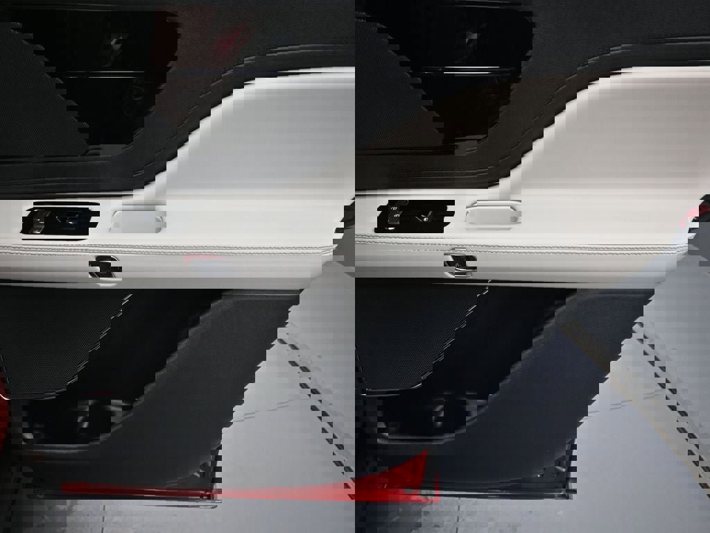 New 2026 Lincoln Aviator AWD w/ Jet Appearance Package image 26