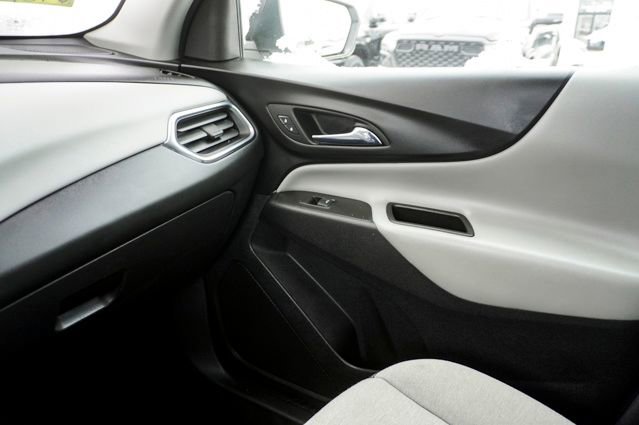 Used 2023 Chevrolet Equinox LS image 27