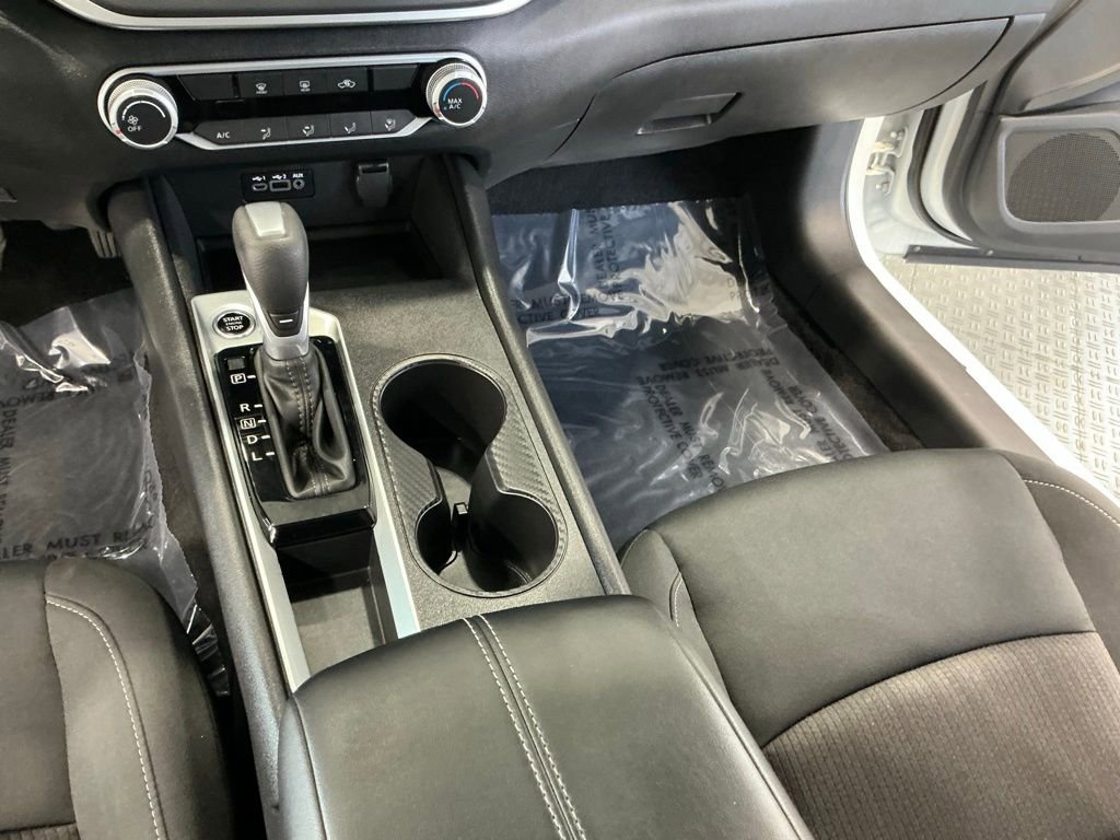 Used 2025 Nissan Altima 2.5 S FWD image 11