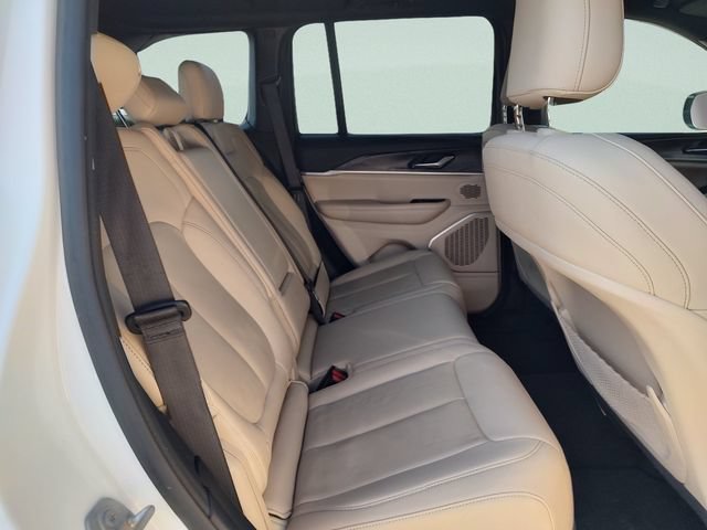Used 2023 Jeep Grand Cherokee Limited RWD image 28