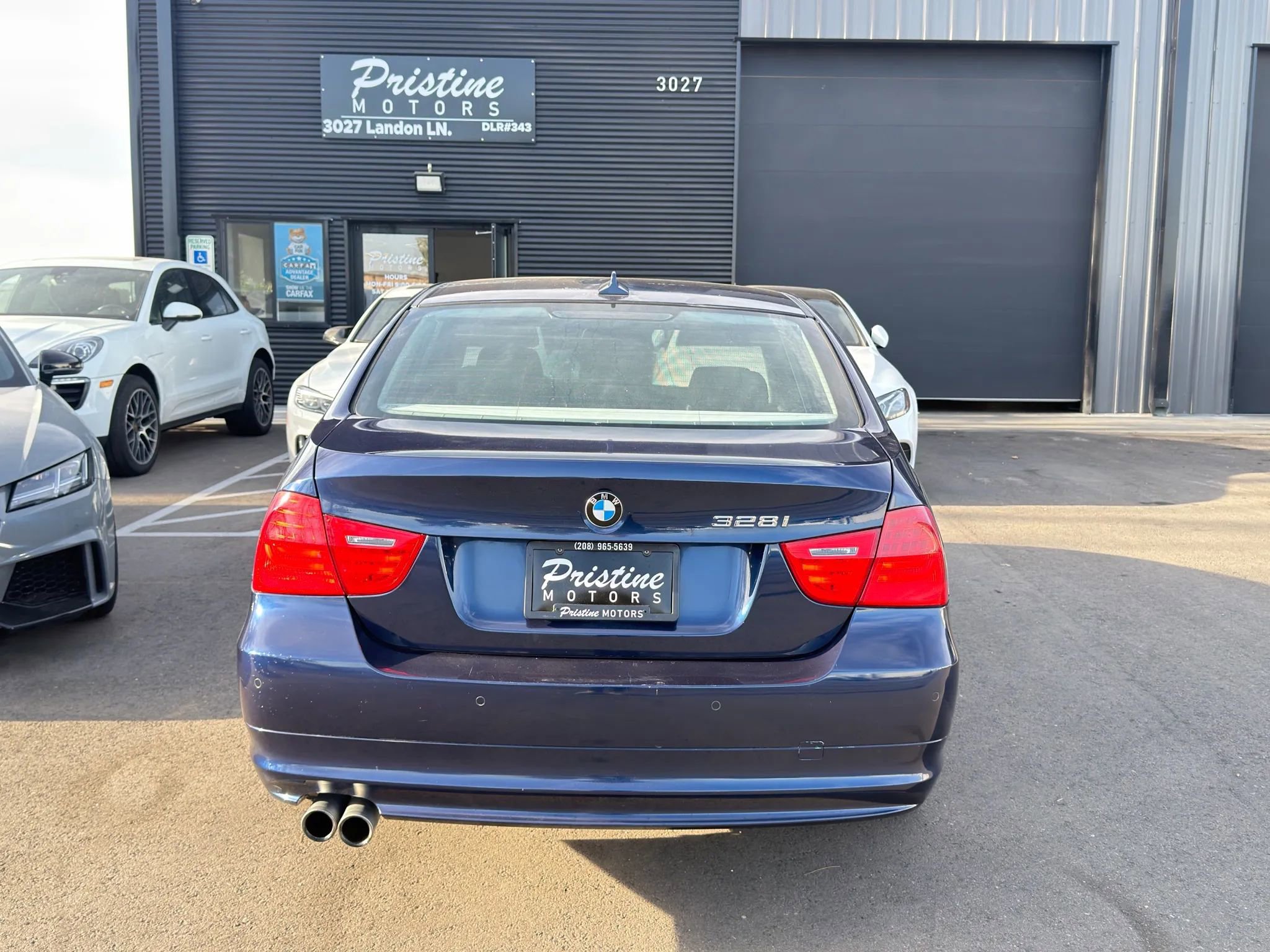 Used 2011 BMW 328i xDrive Sedan image 6