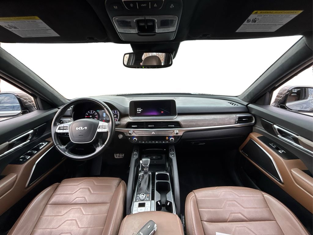 Used 2022 Kia Telluride SX w/ SX Prestige Package image 28