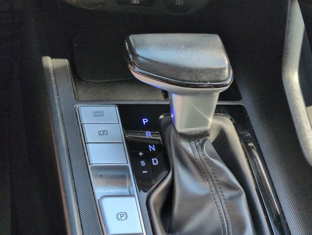 Used 2025 Hyundai Elantra SEL FWD image 24
