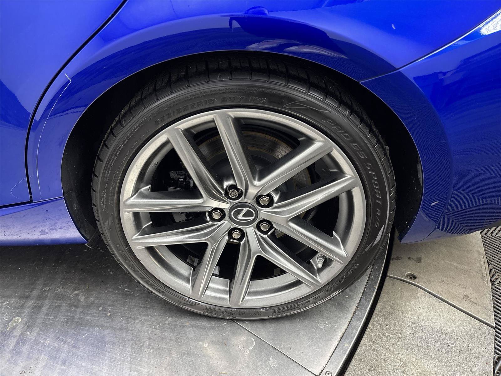 Used 2020 Lexus IS 350 F Sport w/ F Sport Package RWD image 27