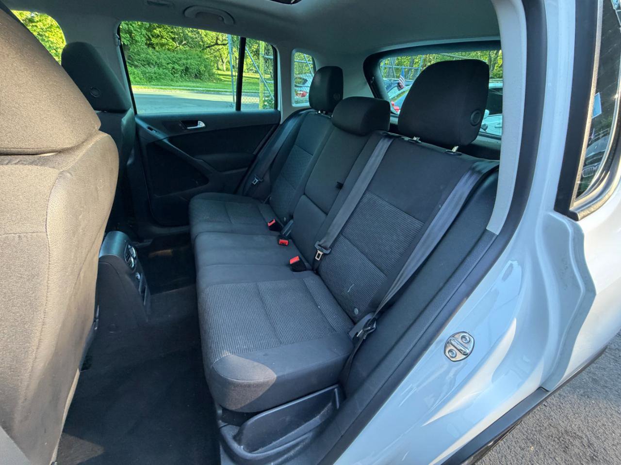 Used 2013 Volkswagen Tiguan S FWD image 25