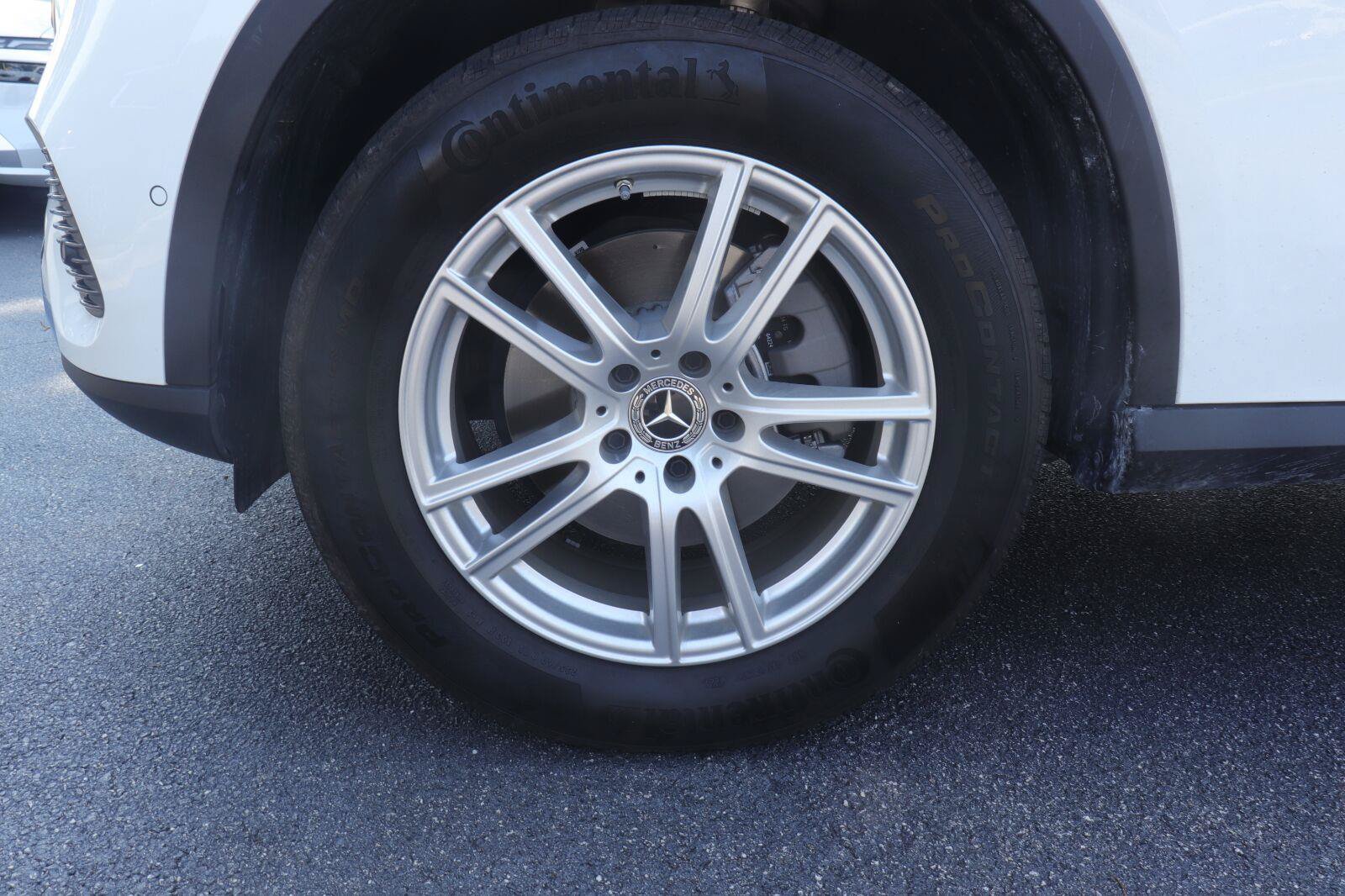 Used 2024 Mercedes-Benz GLC 300 4MATIC image 18