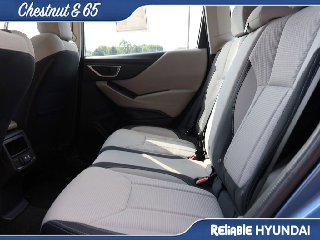 Used 2022 Subaru Forester AWD/4WD image 18