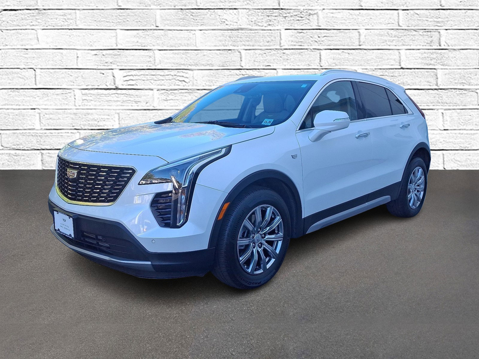 Certified 2021 Cadillac XT4 Premium Luxury image 2