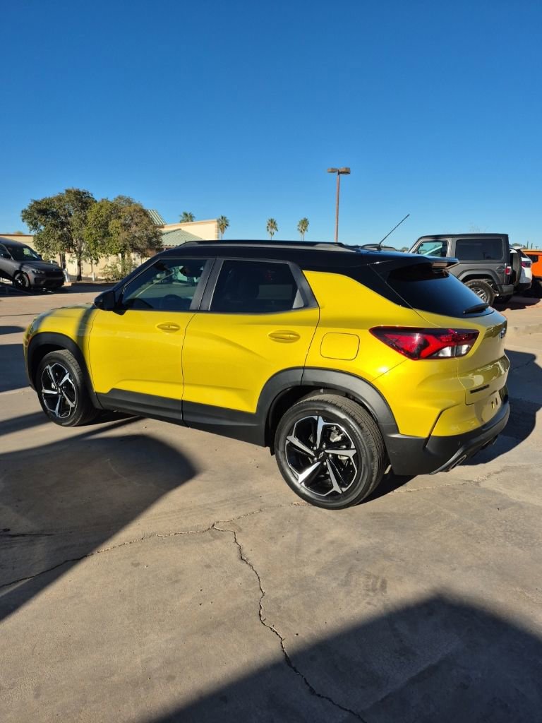 Used 2023 Chevrolet TrailBlazer RS w/ Sun and Liftgate Package FWD image 7