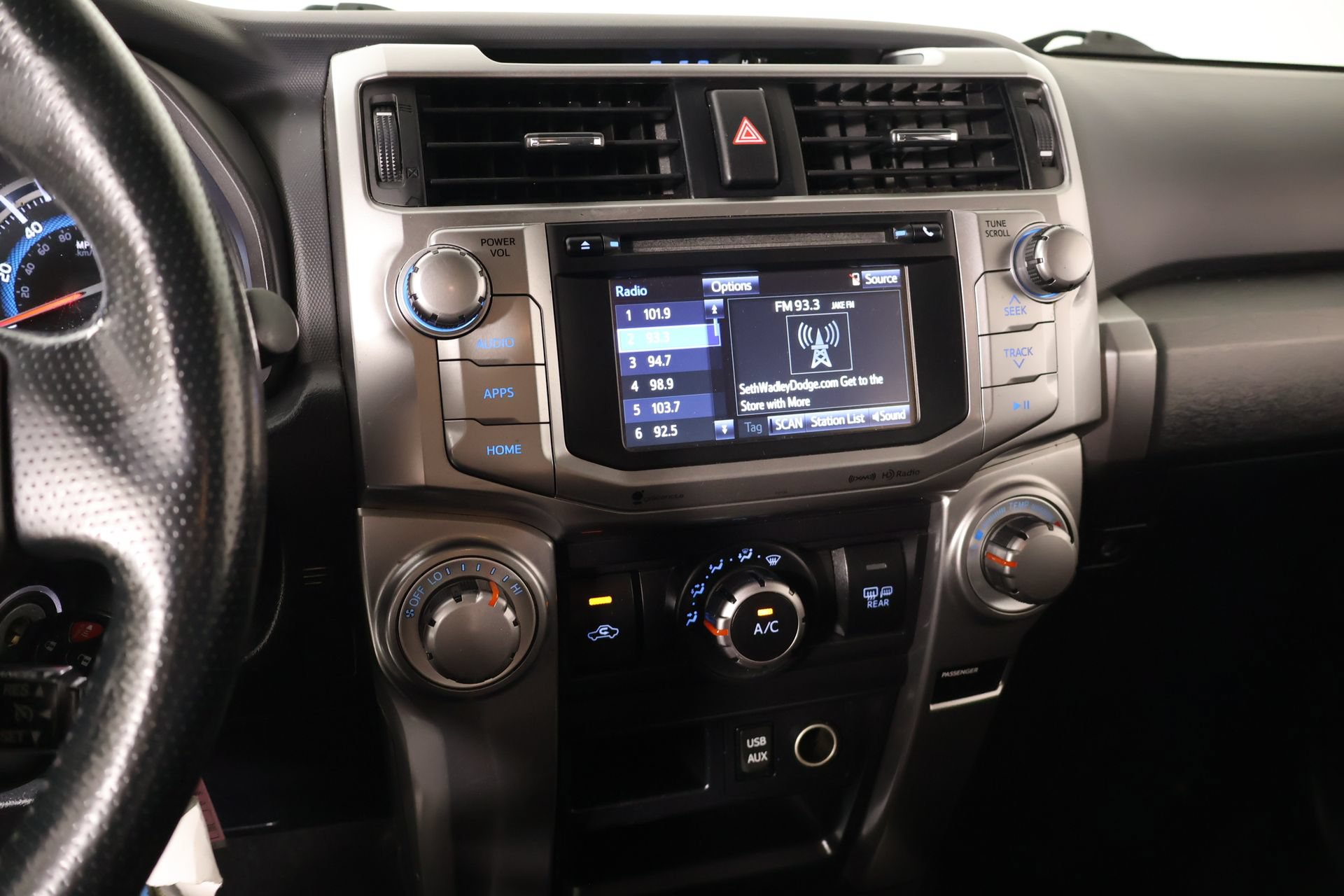 Used 2016 Toyota 4Runner SR5 AWD/4WD image 5