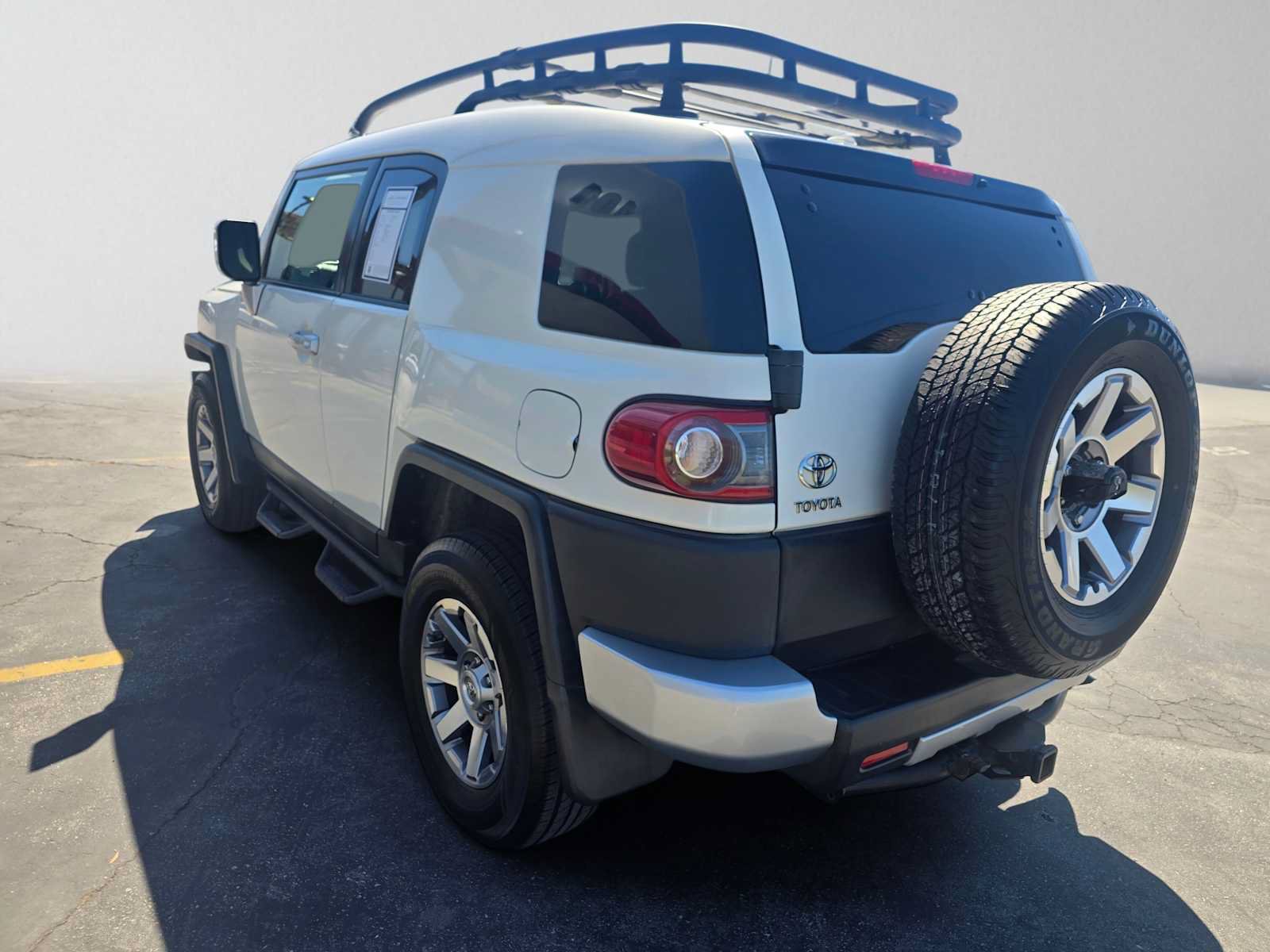 Used 2014 Toyota FJ Cruiser 4WD w/ Convenience Package image 5