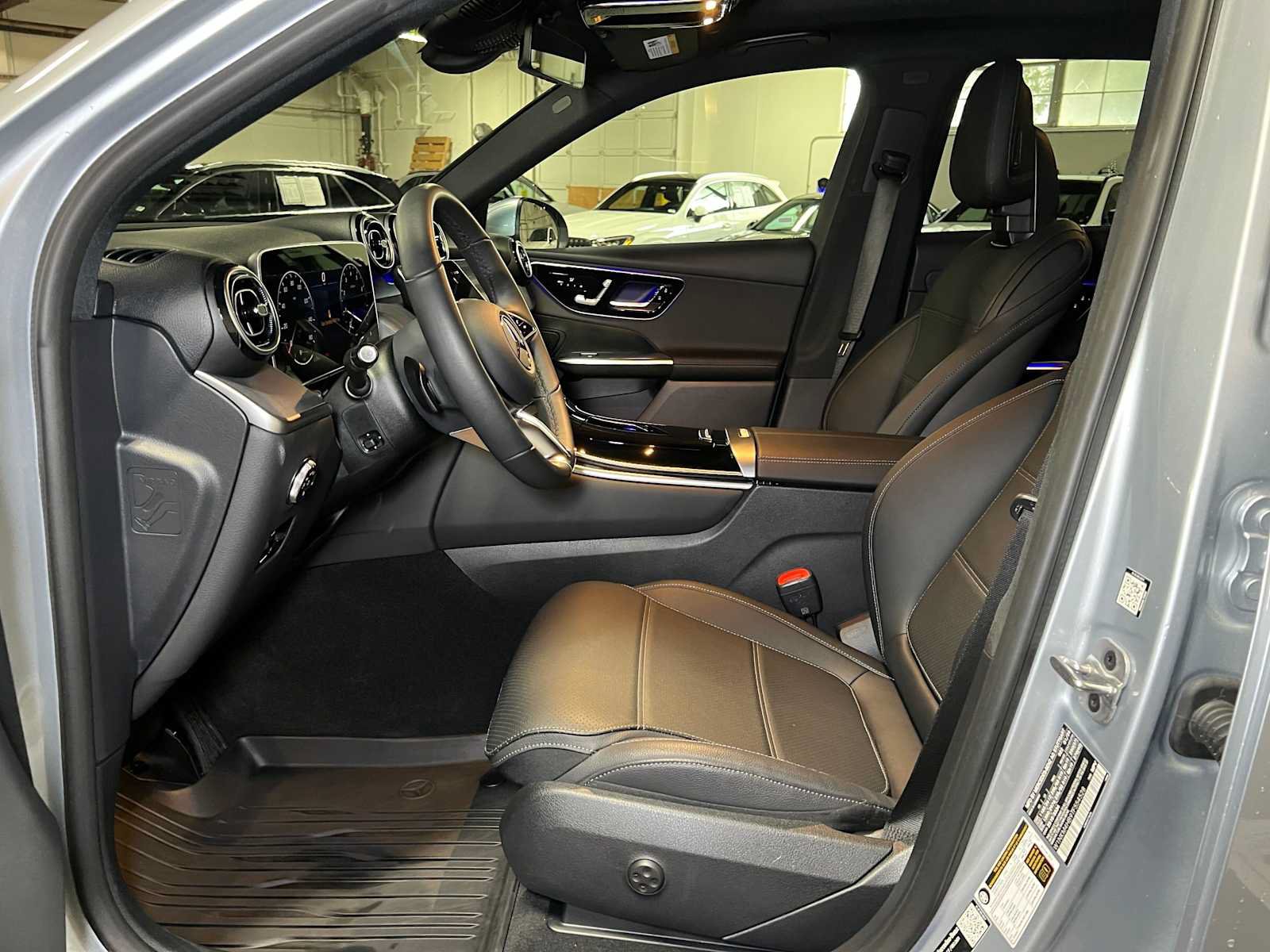 Used 2026 Mercedes-Benz GLC 300 4MATIC image 23